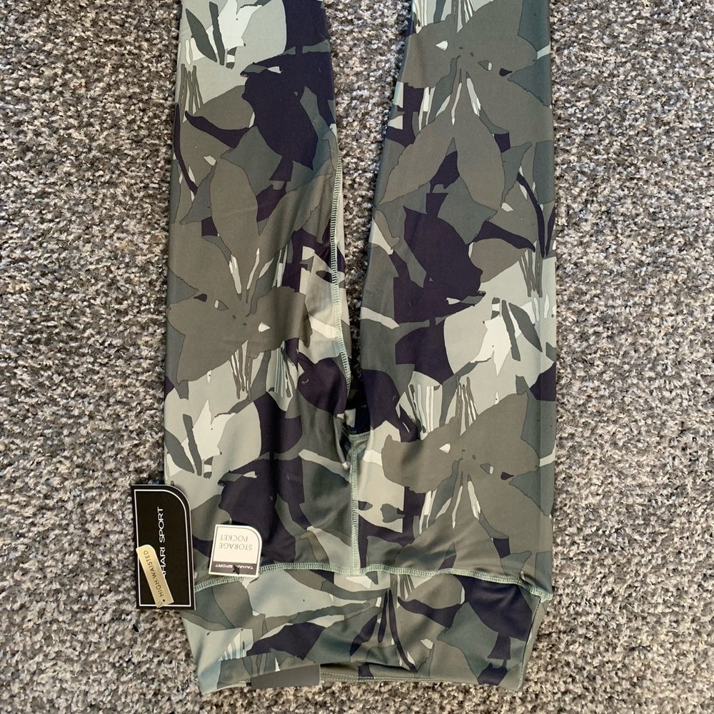 Tahari Sport leggings